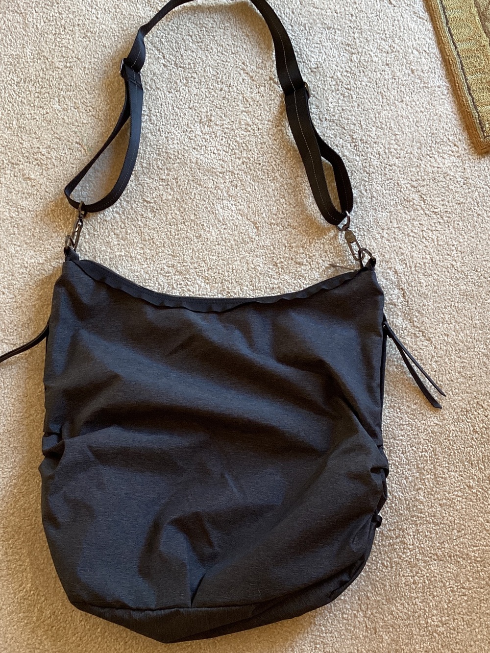 Lululemon workout bag